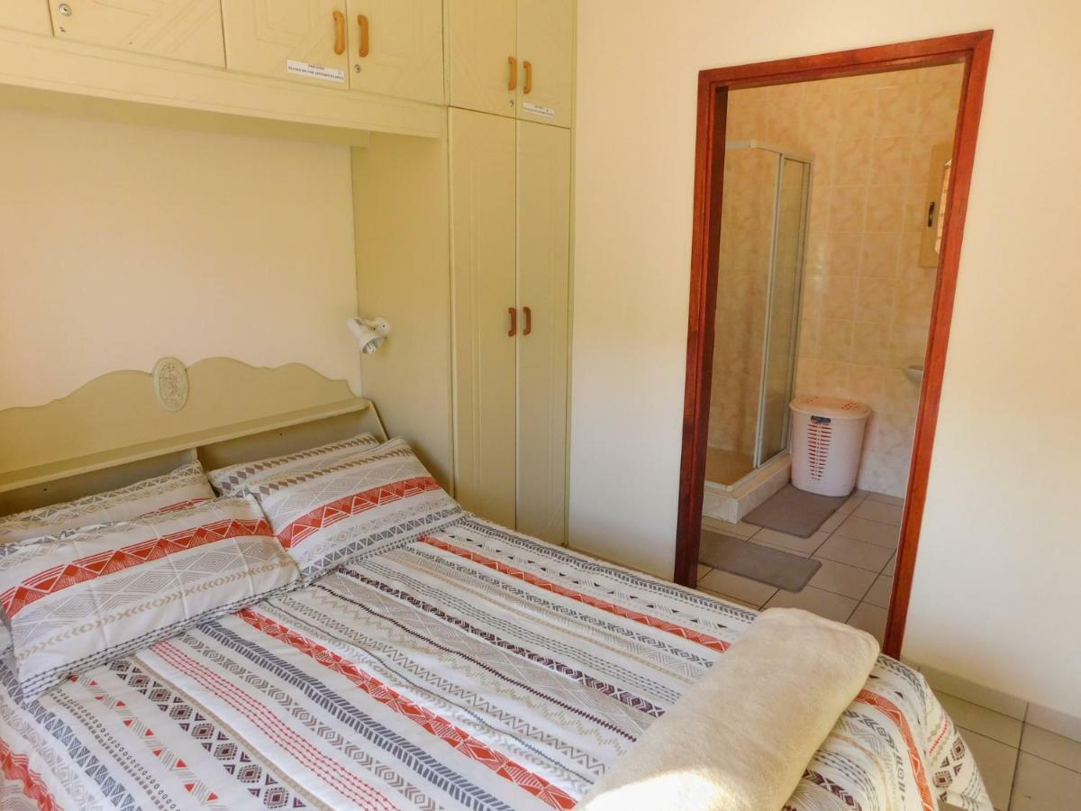 Mama Mia Cottages Oslo Beach Port Shepstone Exterior foto